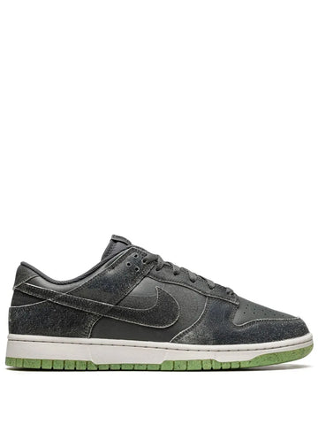 Dunk Low Retro Prm Halloween 2022 Sneakers