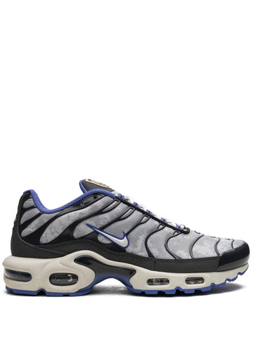 Air Max Plus Se Social F.C. Sneakers