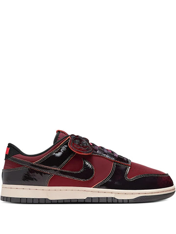 Dunk Low Se Red Panda Sneakers